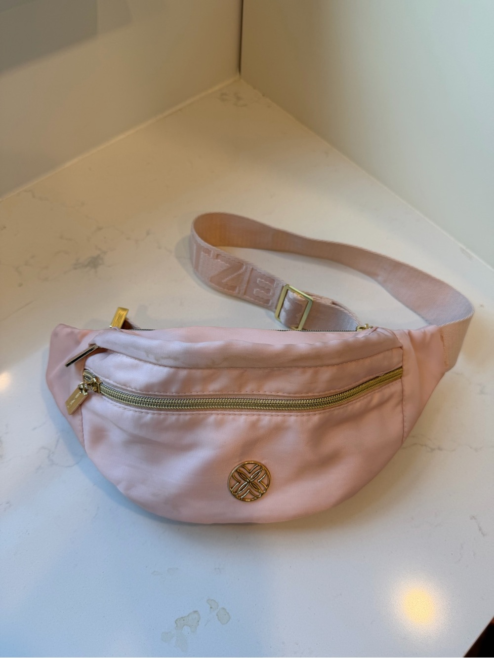 Lilly Pulitzer Pink Nylon Belt Bag / Fanny Pack Gold Hardware Adjustable Strap